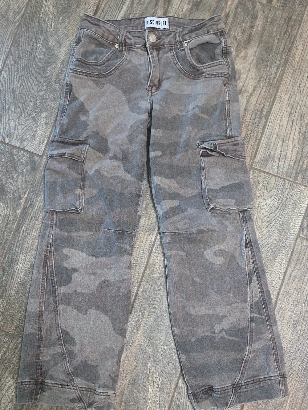 Disclosure Camo Cargo Pants Distressed Hem Wide Leg Jeans Sz 25